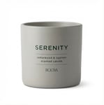 Roura Serenity ilmkerti með sedrusviðar- og sýprusilm 250 g