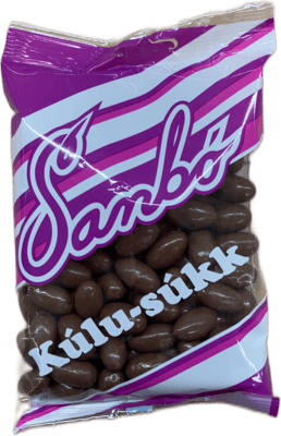 Sanbo Kúlu-súkk Mjólkursúkkulaði með lakkrísbitum 300 g