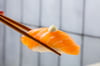 Lax nigiri með hvítlauk