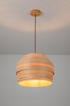 Saturn hangandi ljós