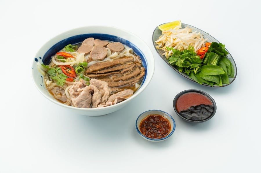 V6. Phở með nautakjöti að hætti Saigon
