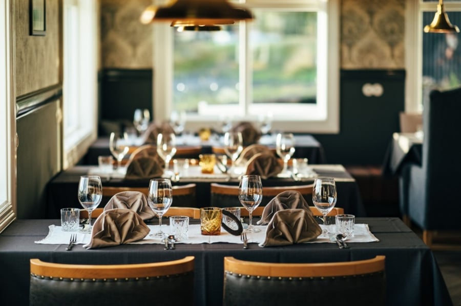 Gisting fyrir tvo í grand herbergi ásamt aðgangi í spa í Skálakoti, Manor Hotel