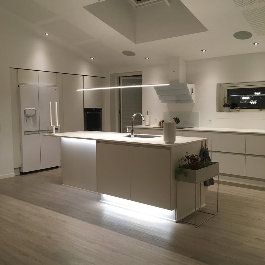 Slim White 120cm sýnishorn úr verslun