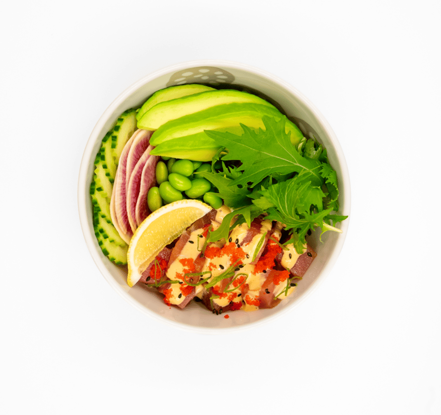 Túnakadó poké með sushi hrísgrjónum