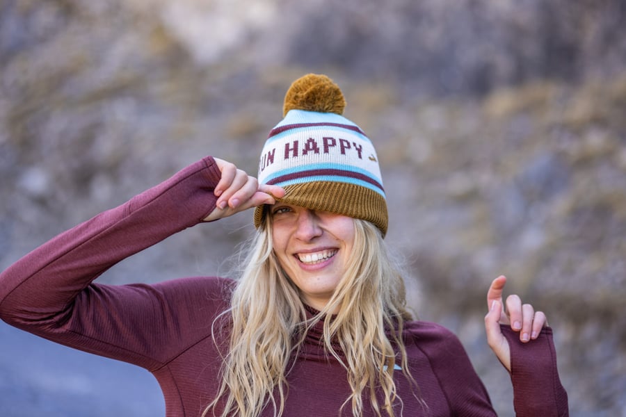 Brooks Heritage Pom Beanie Run Happy