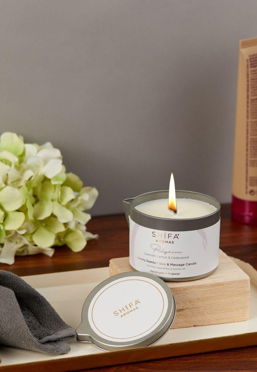 SHIFA Aromas Pilgrim Lúxus nudd ilmkerti