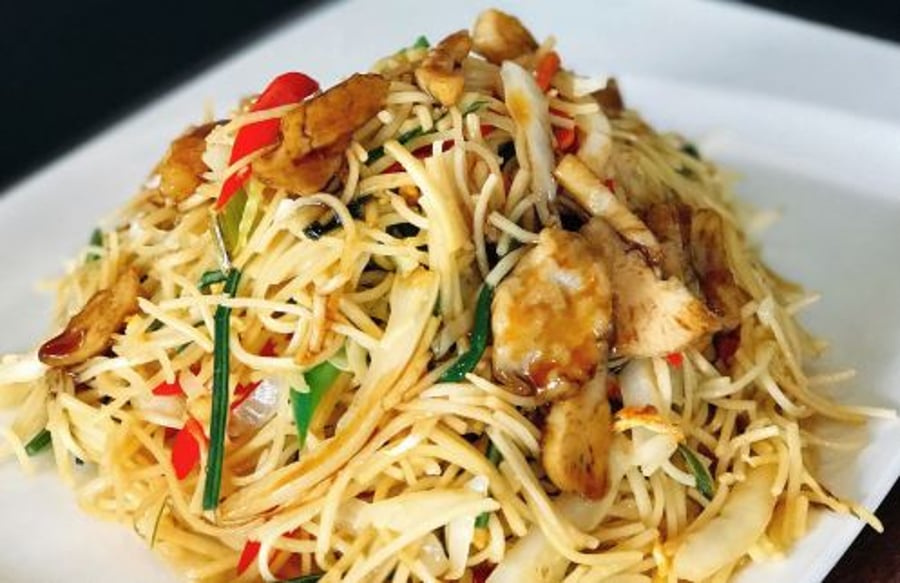 Fried noodle with chicken, lamb or beef