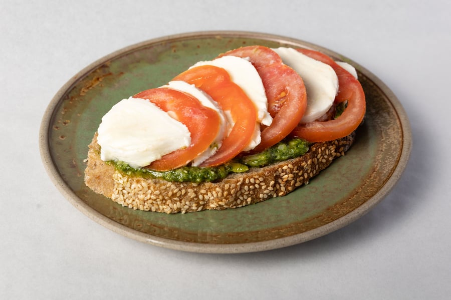 Mozzarrella Pomodoro Toast