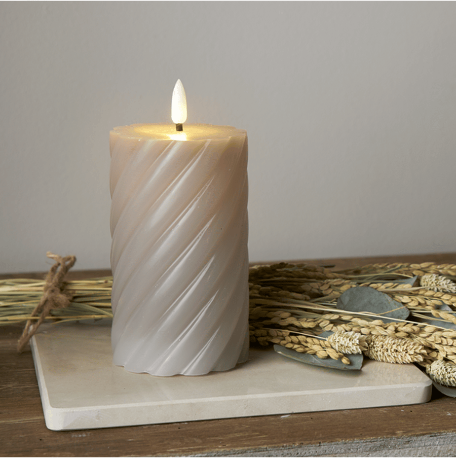 Pillar candle snúið Grátt