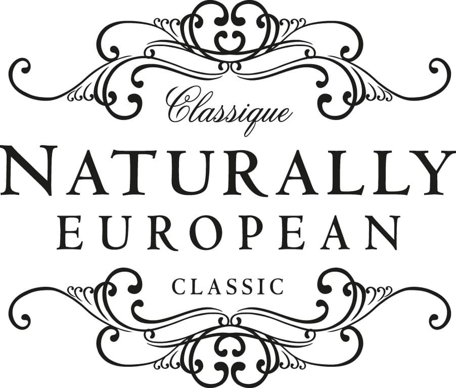 Naturally European kerti með freesia- og peru ilmi 200 gr