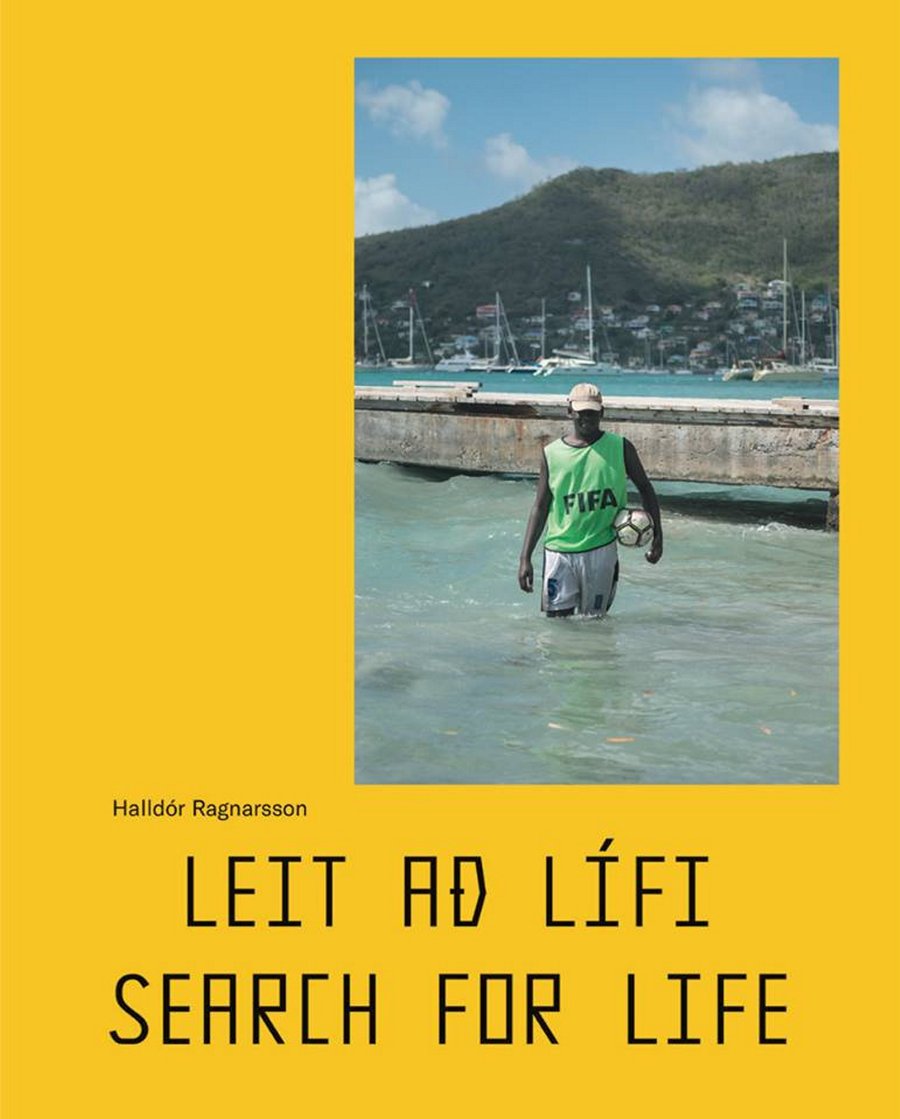 Leit að lífi / Search for life