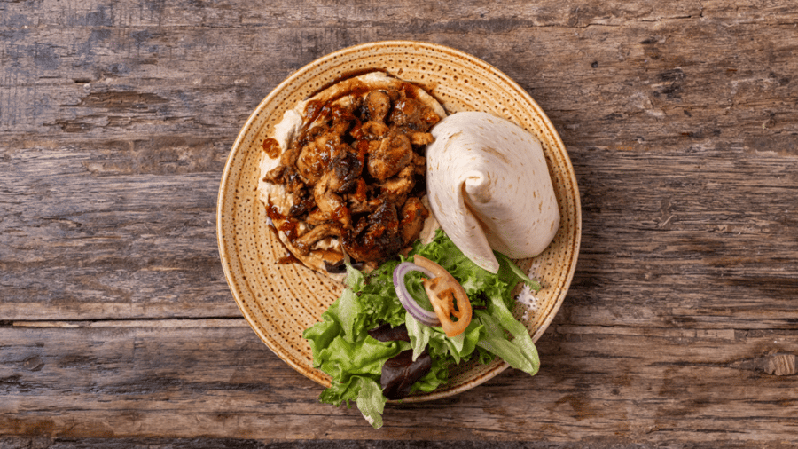 Hummus með kjúkling (halal)