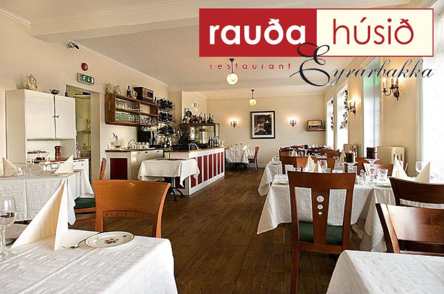 Humarsúpa, lambatvenna og rauð- eða hvítvínsglas