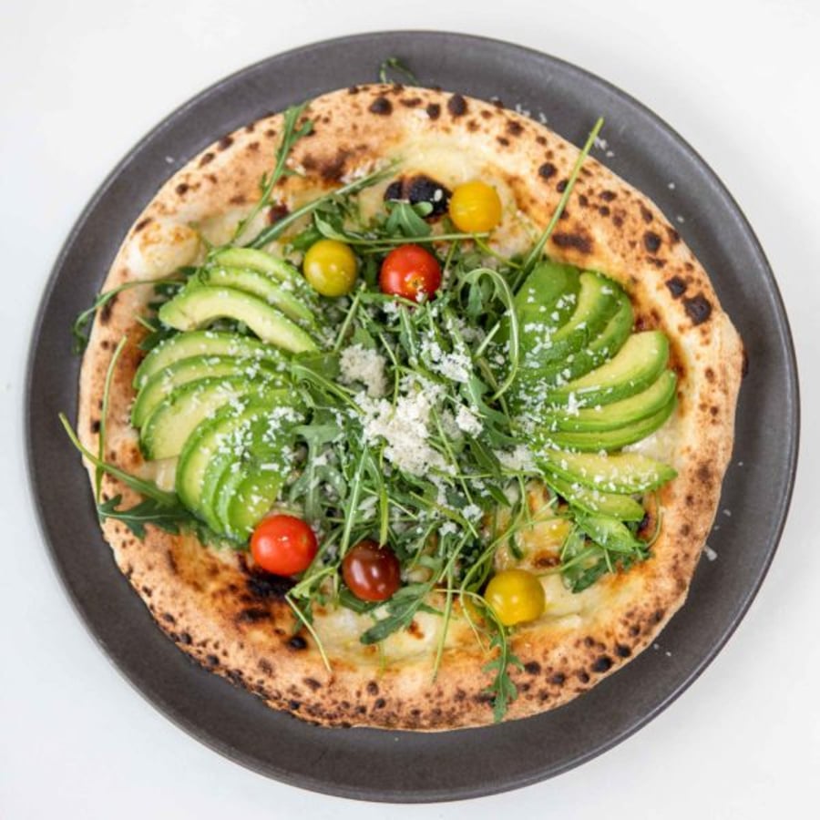 Vegan avocado pizza (Vegan)