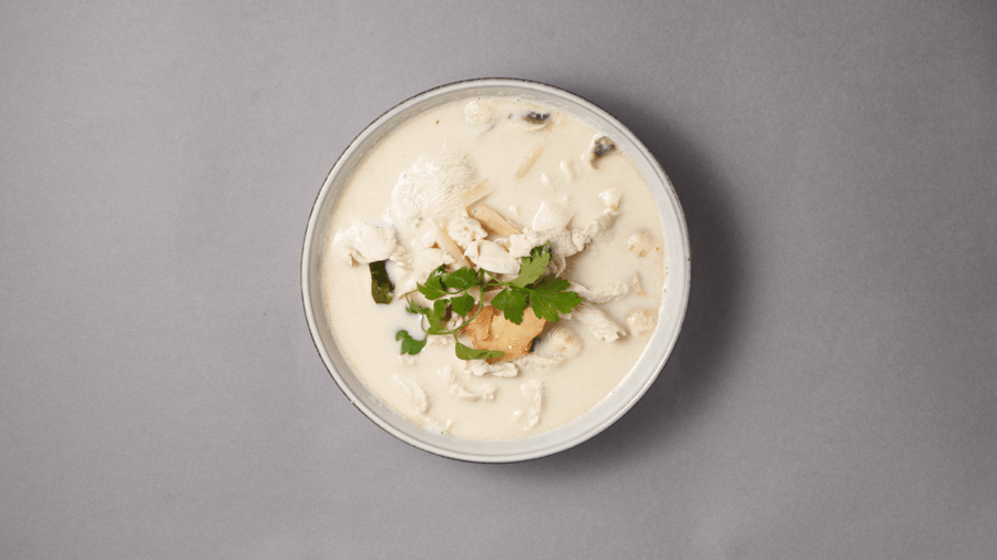 11. Tom Kha Súpa