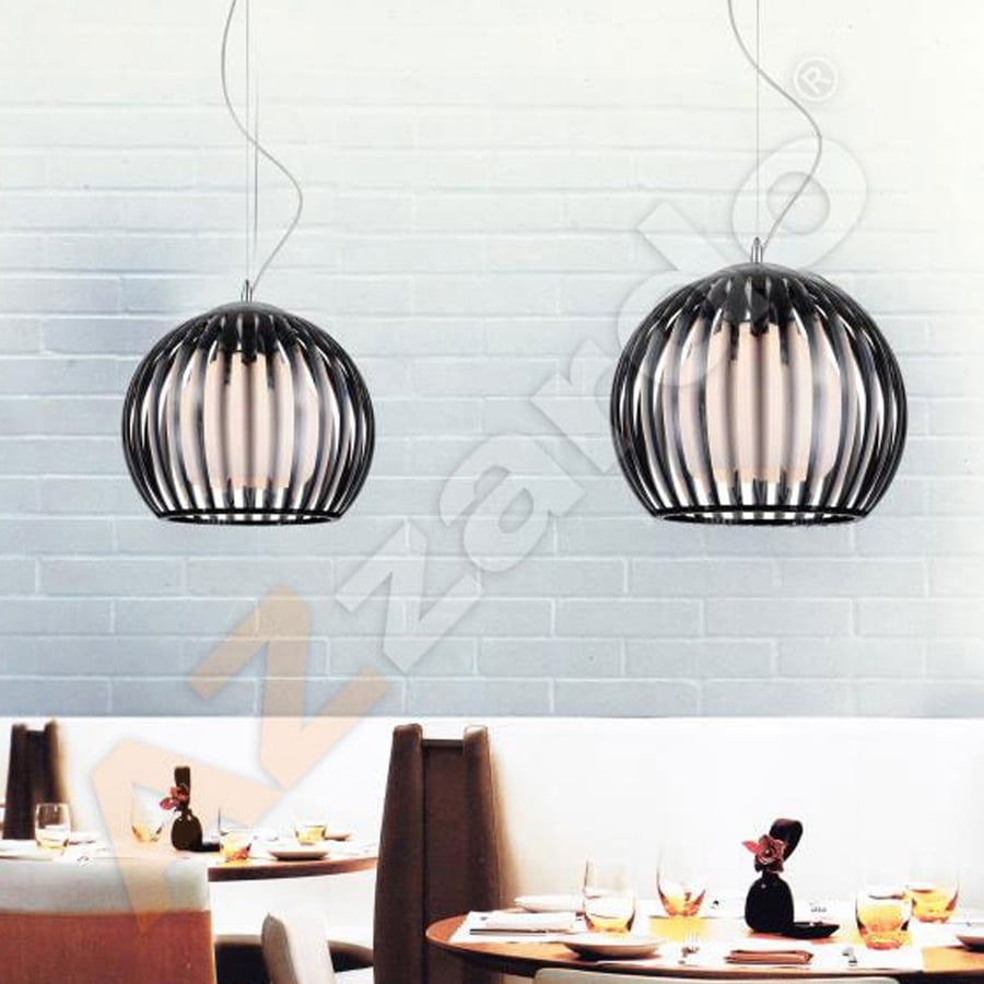 Arcada Medium Black Pendant - Sýnishorn úr verslun.