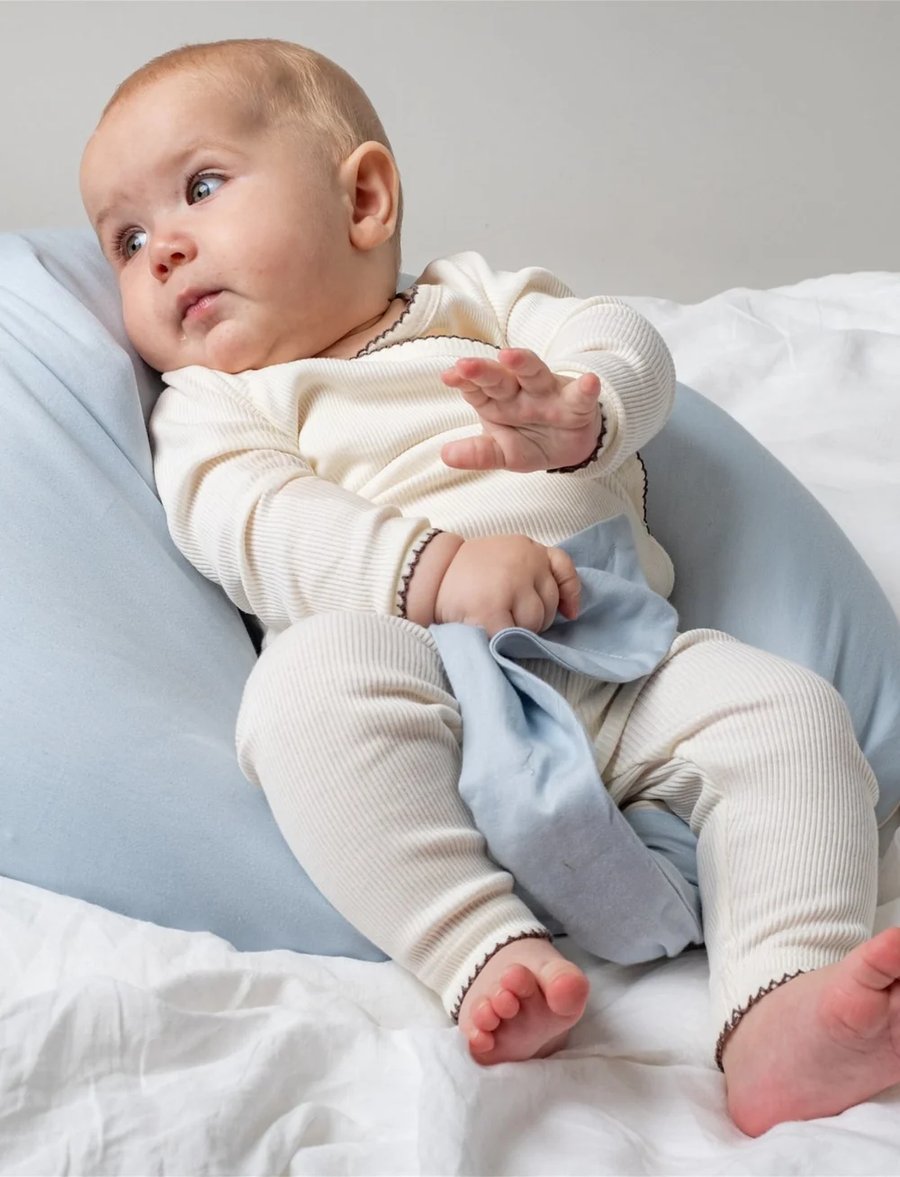 Moon nursing pillow sateen – Baby blue