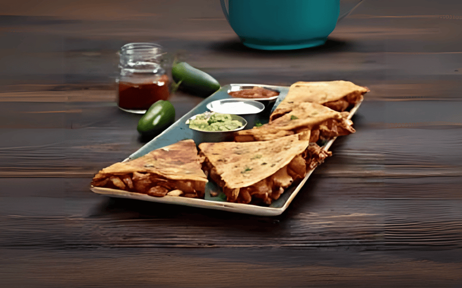 QUESADILLA MEÐ GRILLUÐU JACKFRUIT