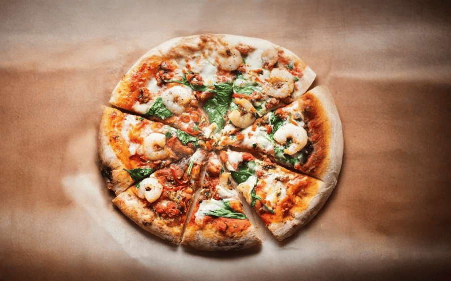 24: Sjávarrétta pizza