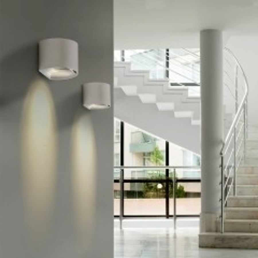 Leticia 2 Black Wall