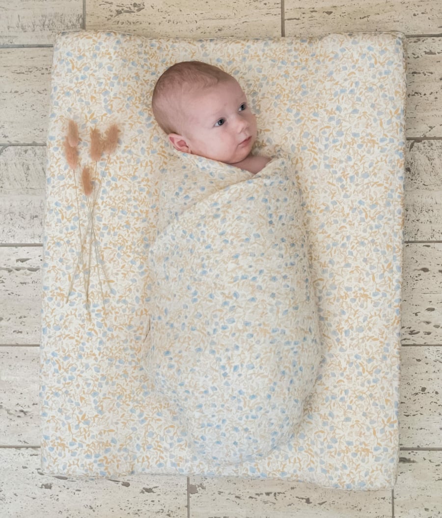 That’s mine Muslin Swaddle mini flower b