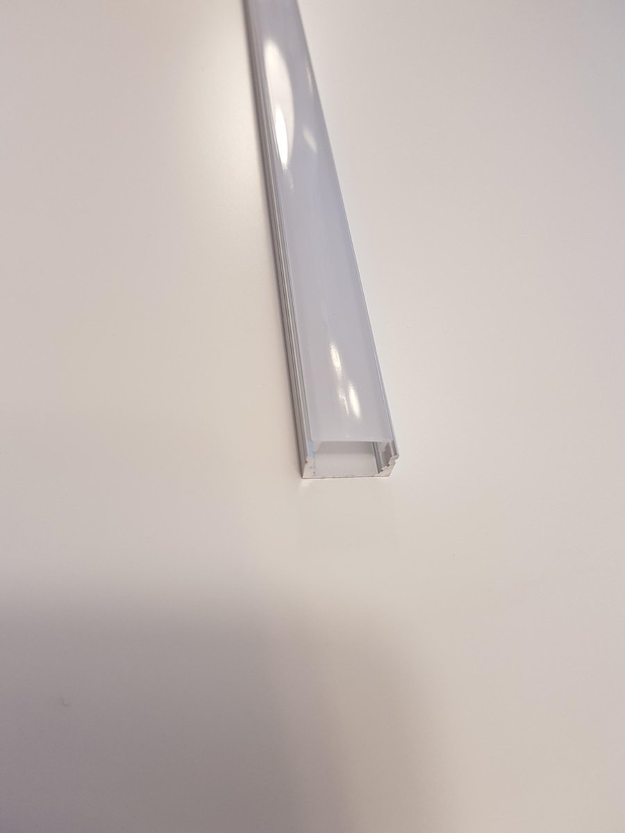 PRÓFÍLL 2 METRAR aluminium +PC opal diffuser