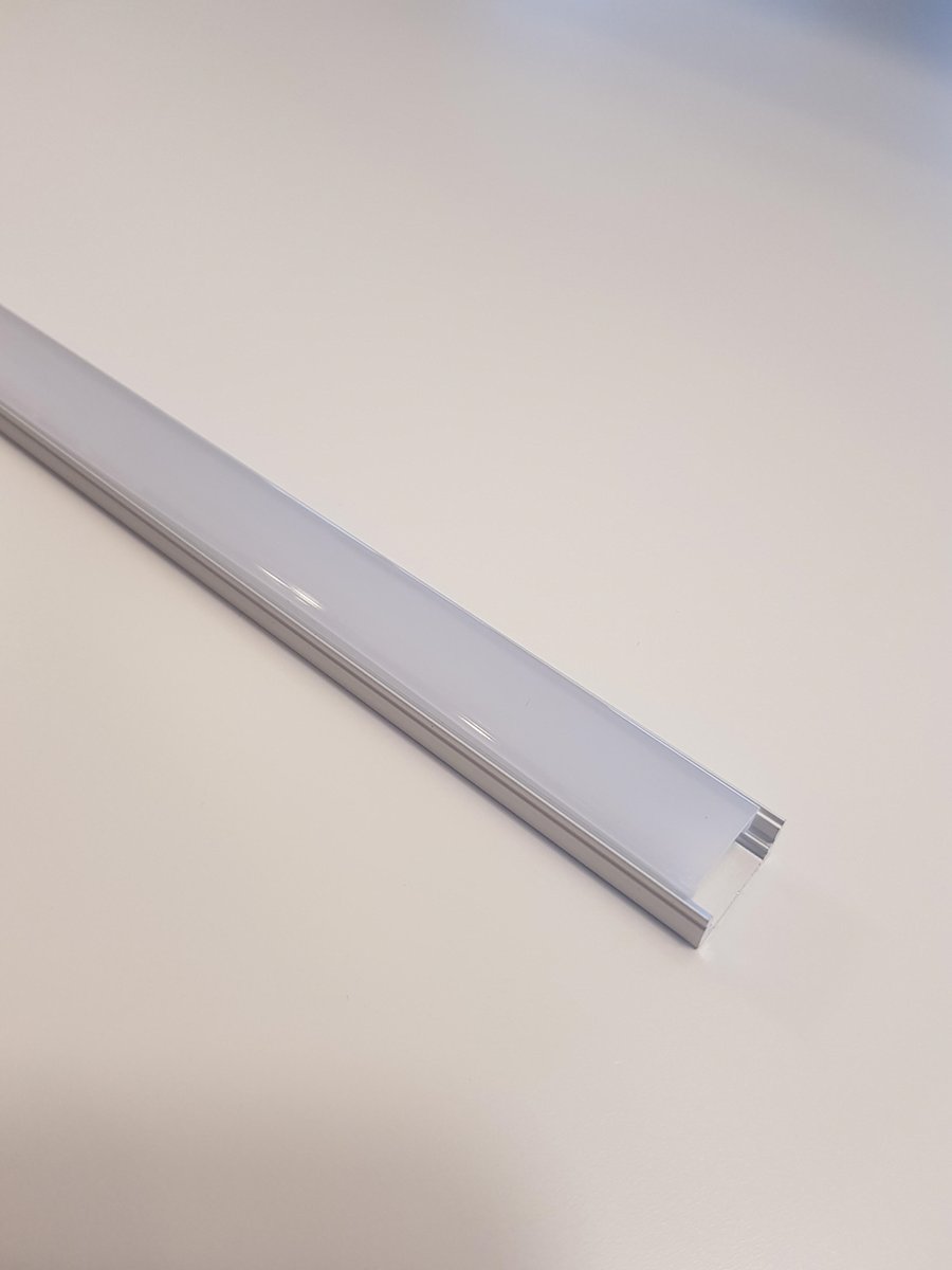 PRÓFÍLL 2 METRAR aluminium +PC opal diffuser