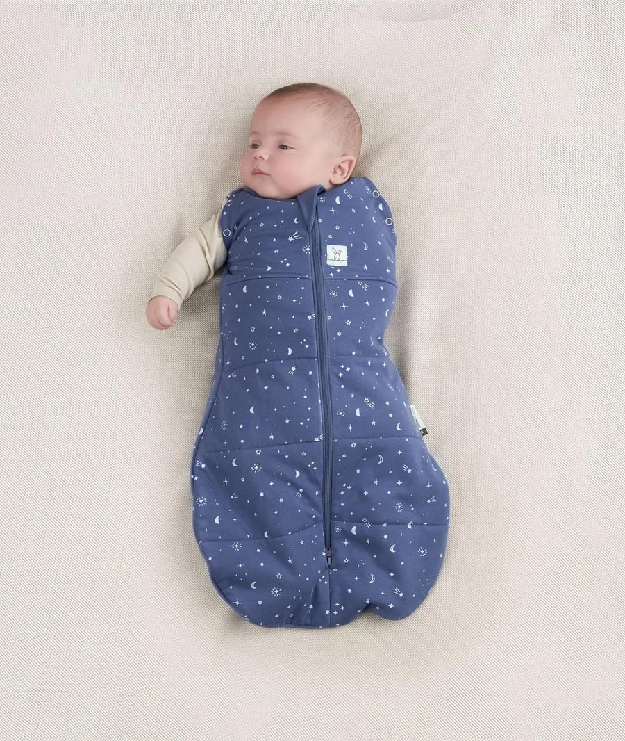 ERGOPOUCH COCOON SWADDLE SVEFNPOKI 2.5 TOG NIGHT SKY