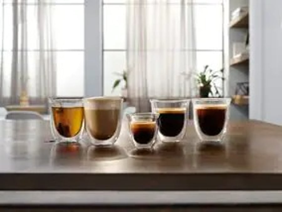 DeLonghi Magnifica kaffivél + Kimbo kaffi