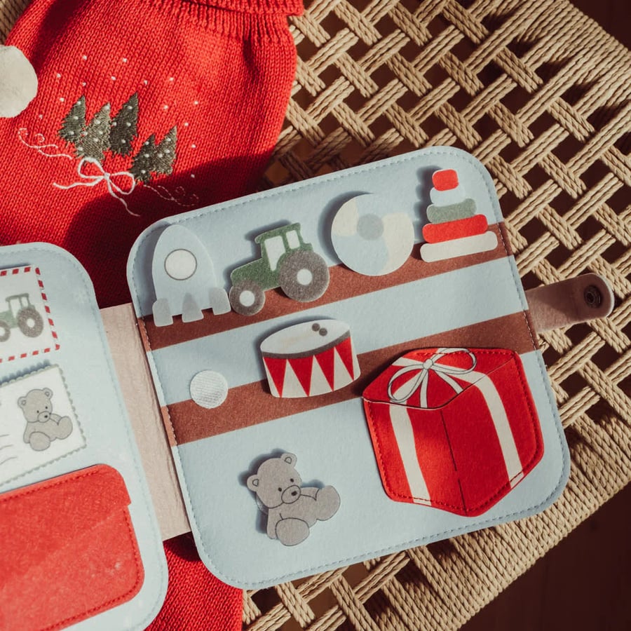 Emory felt activity book – Christmas bear