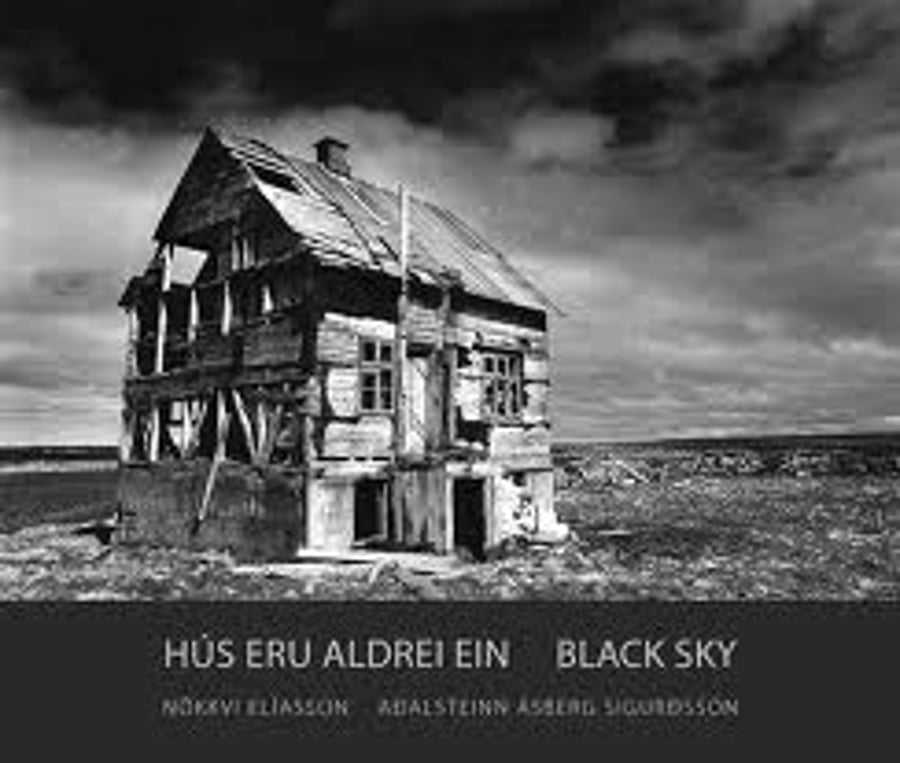 Hús eru aldrei ein / Black sky