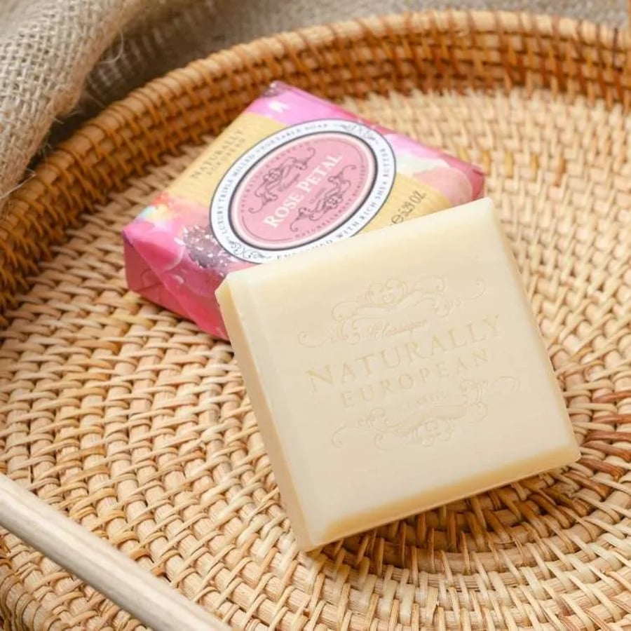 Naturally European Rose Petal Sápustykki 150 gr