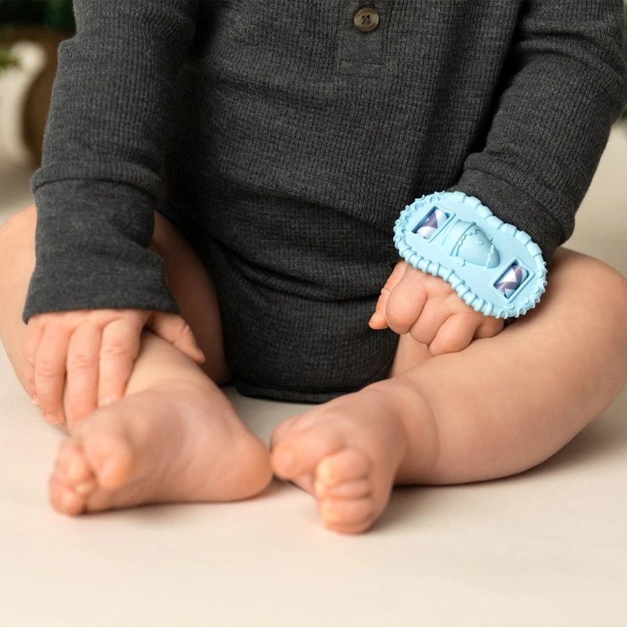 Wristrie teether armband blátt.