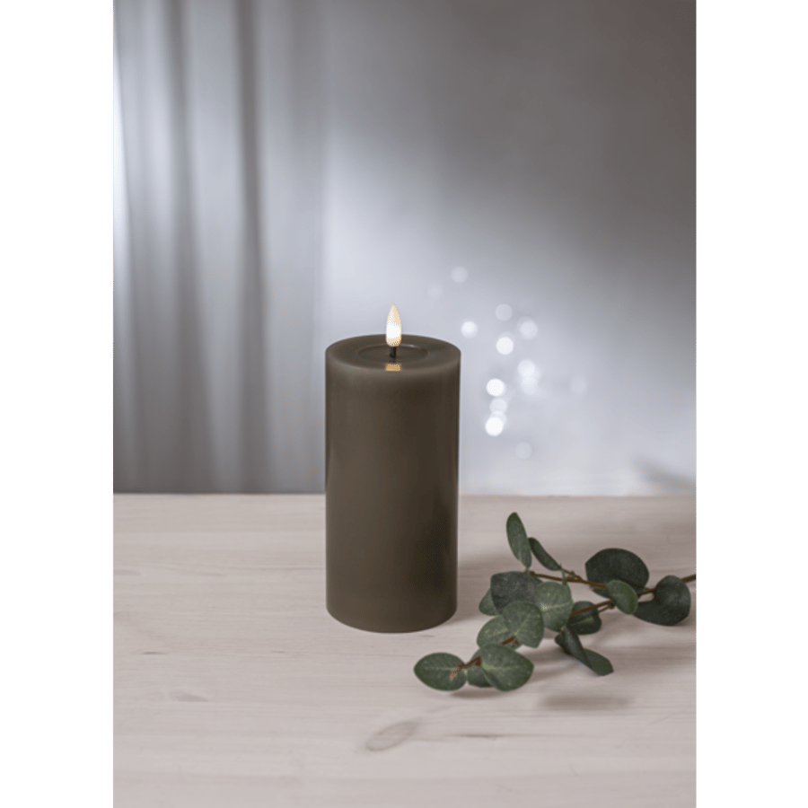 Pillar kerti 17cm grábrúnt