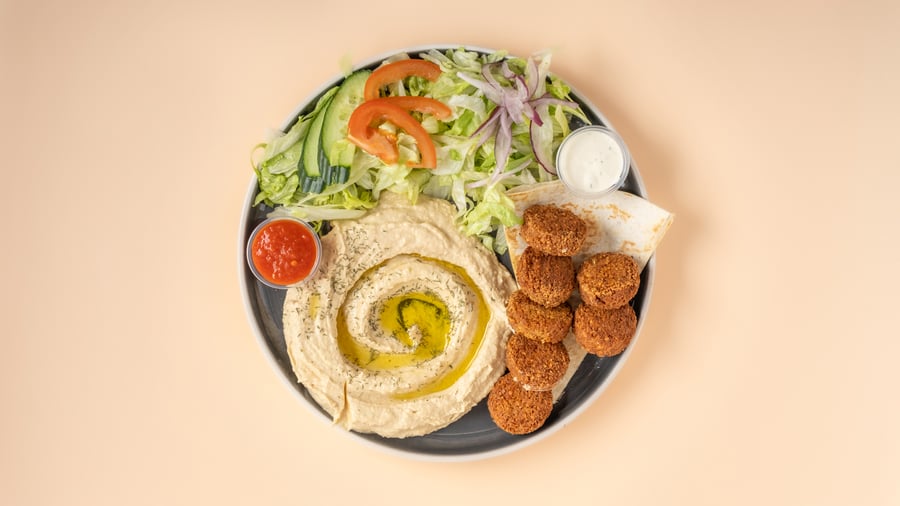 Hummus plate
