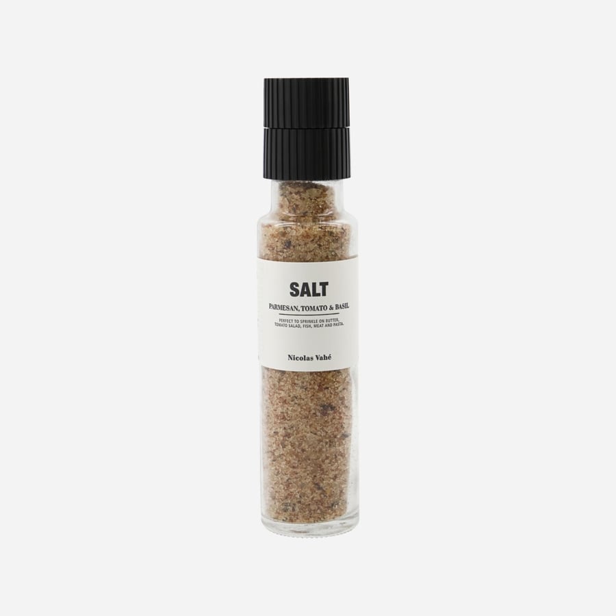Salt með tómat, parmesan og basil