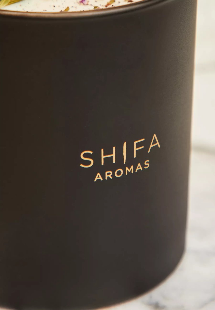 Shifa Aromas Kashgar Ilmkerti í svörtu glasi 30 cl