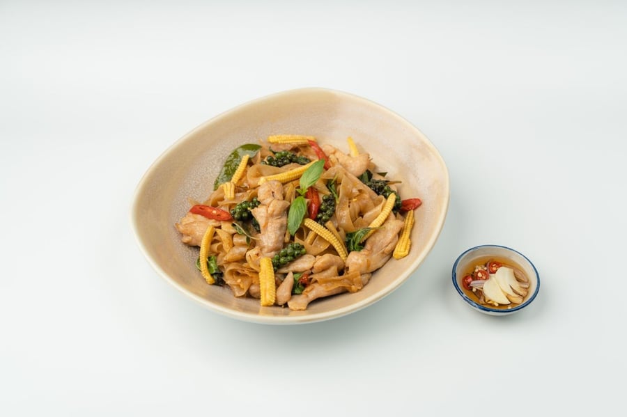 Sterkar steiktar núðlur (drunken noodles)