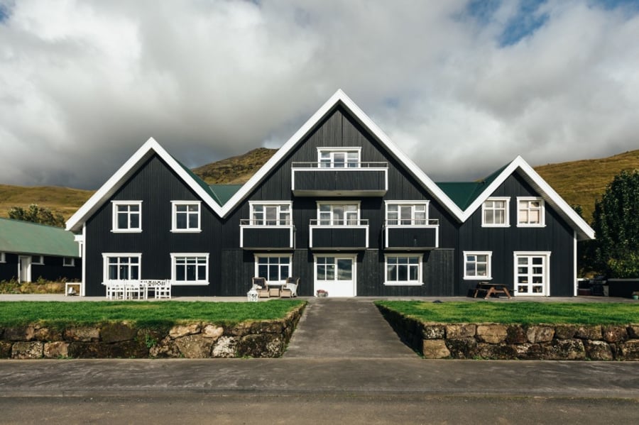 Gisting fyrir tvo í grand herbergi ásamt aðgangi í spa í Skálakoti, Manor Hotel