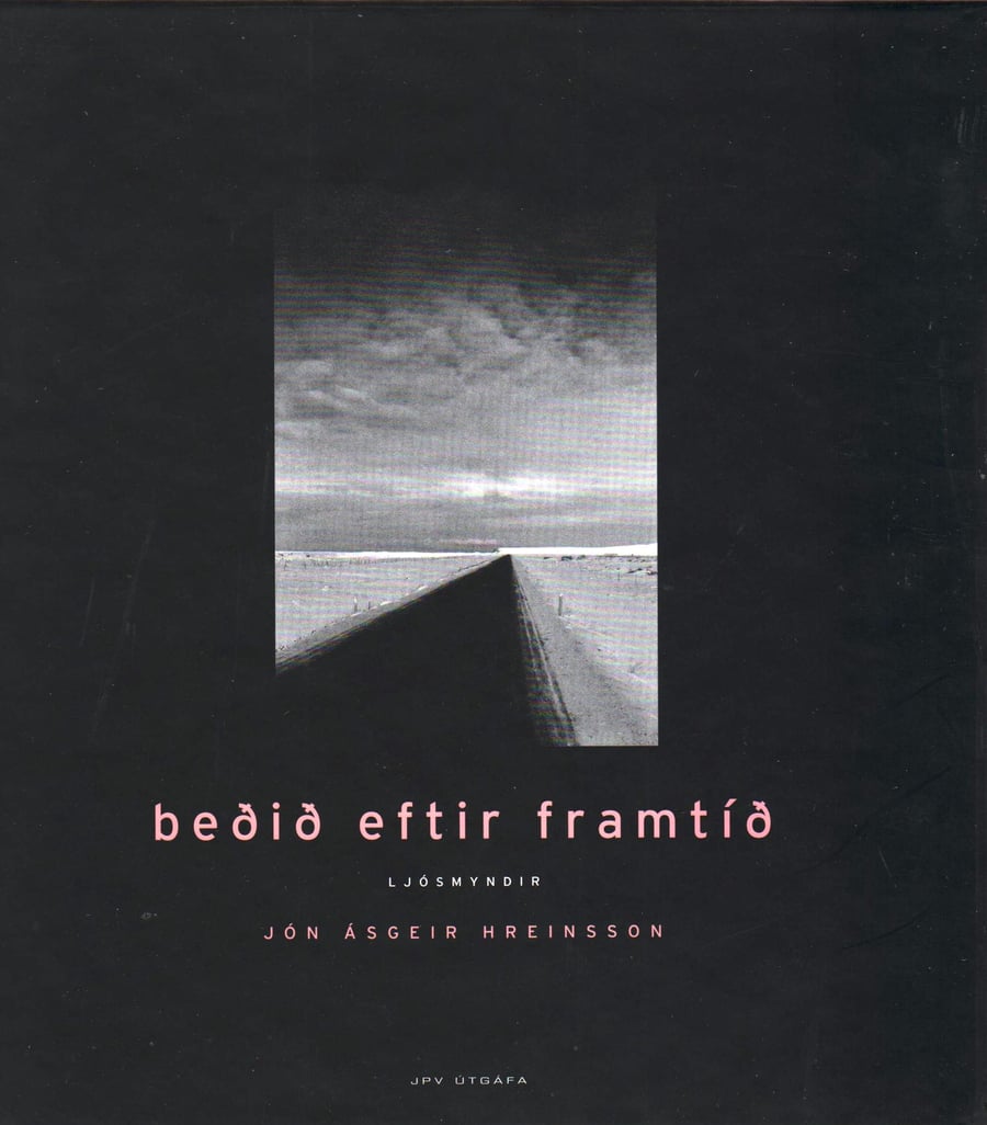 Beðið eftir framtíð